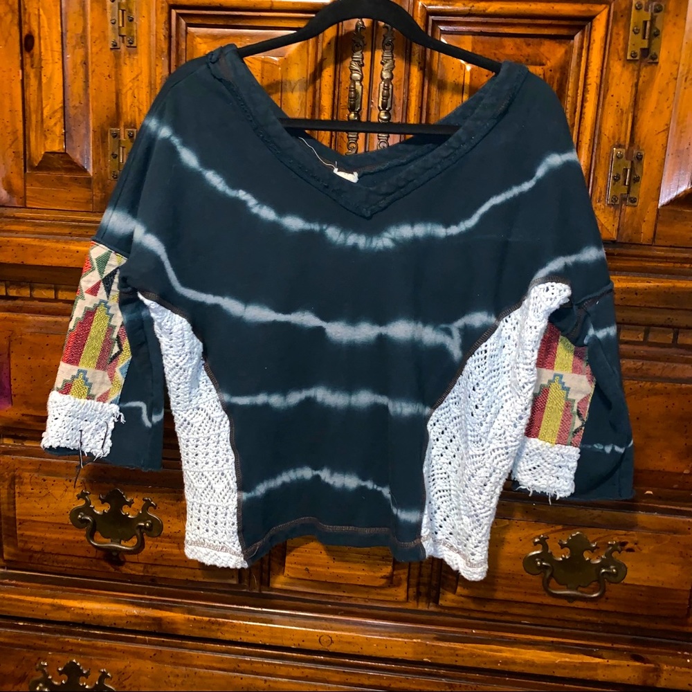 Gimmicks BKE V neck Distressed Patchwork Top Aztec
